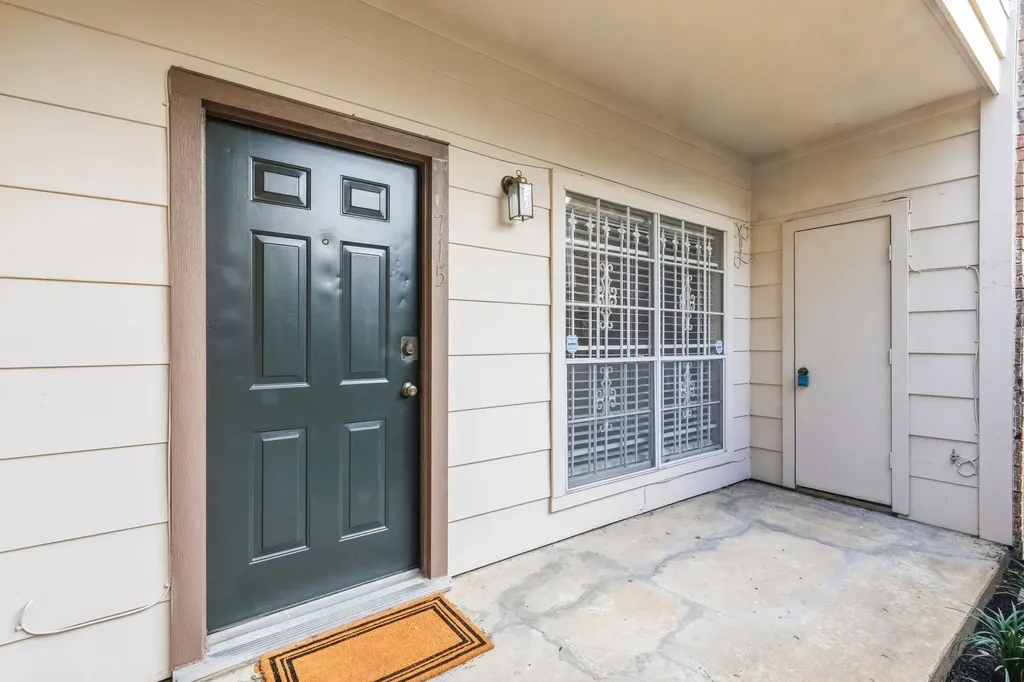 2626 Holly Hall 715 Houston TX 77054