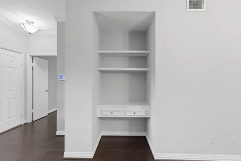 2626 Holly Hall 715 Houston TX 77054