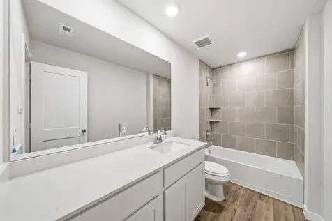 11007 Youngquist Drive Mont Belvieu TX 77535