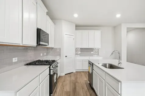11007 Youngquist Drive Mont Belvieu TX 77535