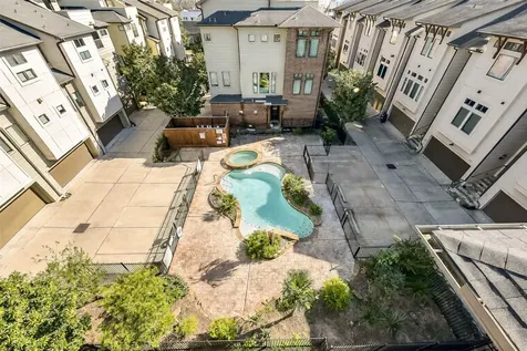 1929 Summer Street Houston TX 77007