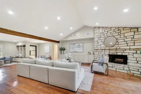 341 W Gaywood Drive Houston TX 77079