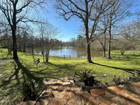 35 Susan Drive Cleveland TX 77327