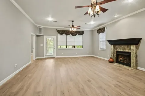 35 Susan Drive Cleveland TX 77327