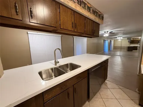 14515 Wunderlich Drive 703 Houston TX 77069