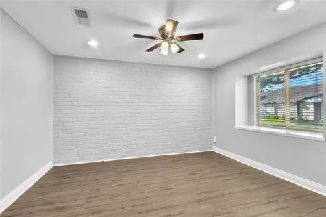 3876 Laura Leigh Drive Friendswood TX 77546