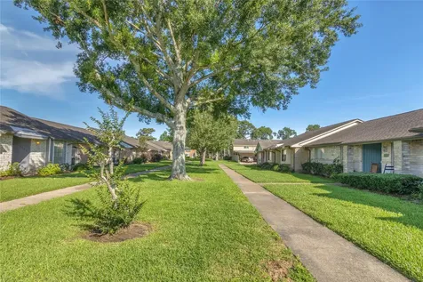 3876 Laura Leigh Drive Friendswood TX 77546