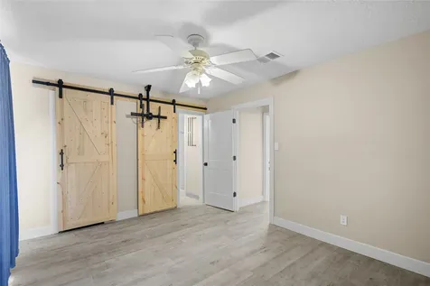 9402 Val Verde Street Houston TX 77063