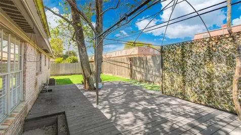 9402 Val Verde Street Houston TX 77063