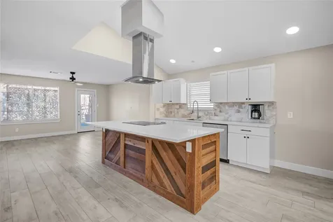 9402 Val Verde Street Houston TX 77063