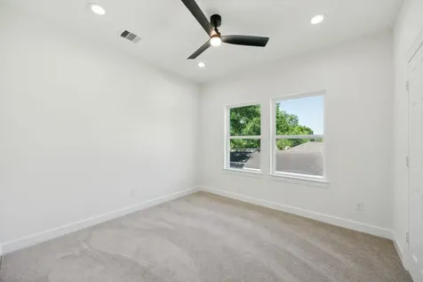418 Delaware Street Houston TX 77029