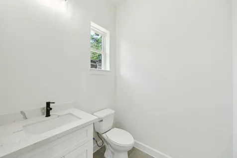 418 Delaware Street Houston TX 77029