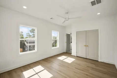 1109 Tabor Street Houston TX 77009
