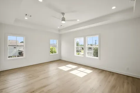 1109 Tabor Street Houston TX 77009