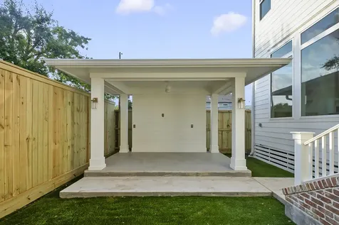 1109 Tabor Street Houston TX 77009