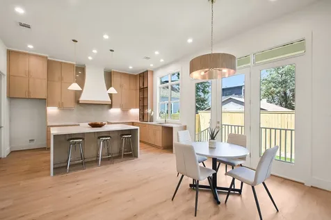 1109 Tabor Street Houston TX 77009