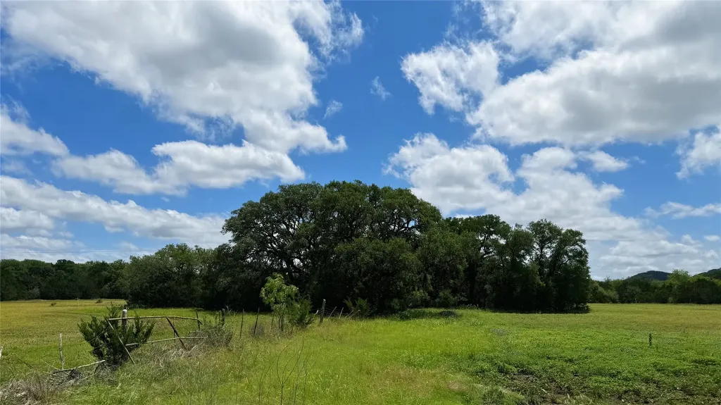 475 Oakridge Lane Pipe Creek TX 78063