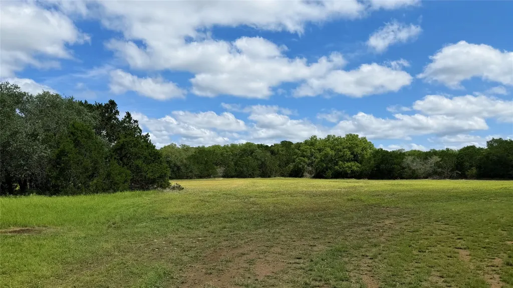 475 Oakridge Lane Pipe Creek TX 78063