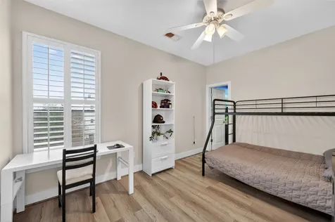 4608 Nett Street C Houston TX 77007