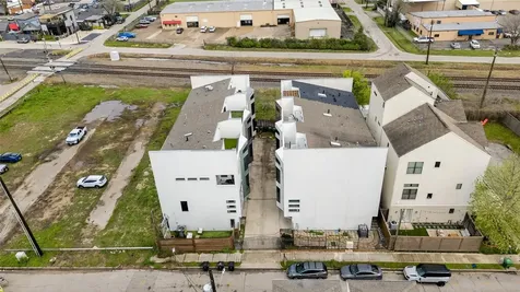 4608 Nett Street C Houston TX 77007