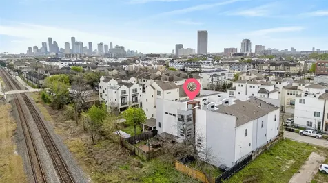 4608 Nett Street C Houston TX 77007