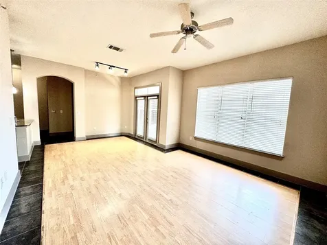 3660 Richmond Avenue 309 Houston TX 77046