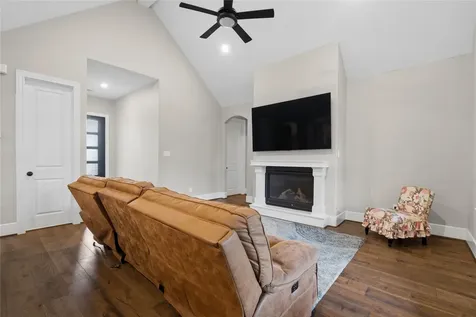 1002 Four Fountains Street New Caney TX 77357