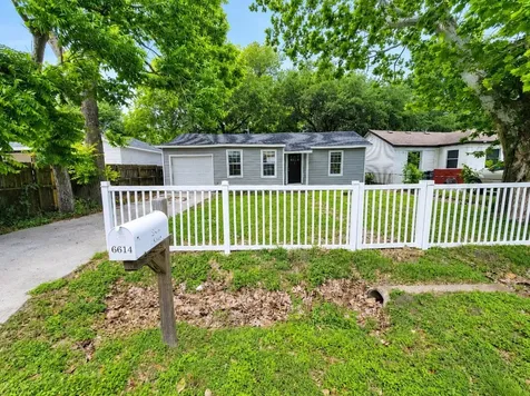 6614 Park Avenue Texas City TX 77591