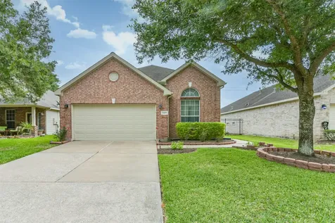 2409 Ameno Drive Pearland TX 77581