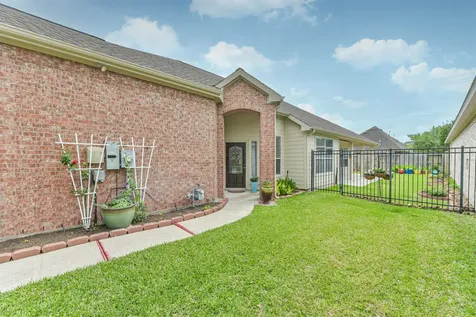 2409 Ameno Drive Pearland TX 77581