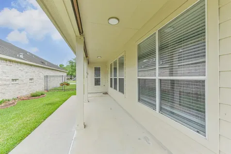 2409 Ameno Drive Pearland TX 77581