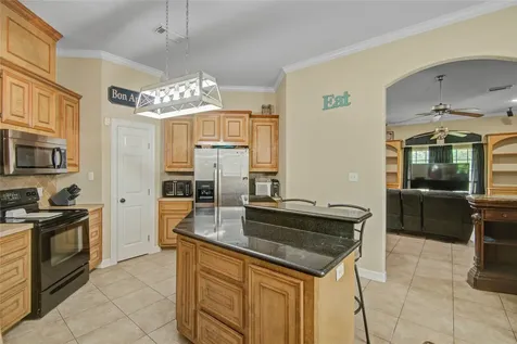 1000 Cardinal Drive Richwood TX 77566