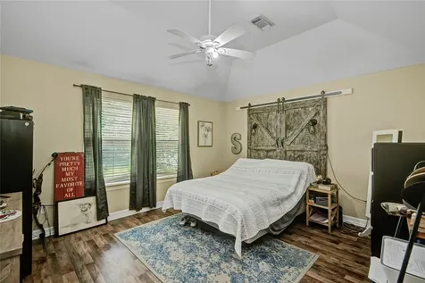 1000 Cardinal Drive Richwood TX 77566
