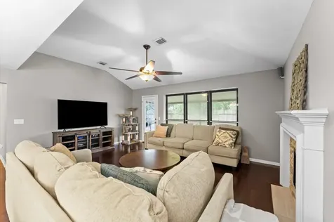 10822 Spruce Drive S La Porte TX 77571