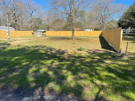 117 Rice Street Cleveland TX 77327