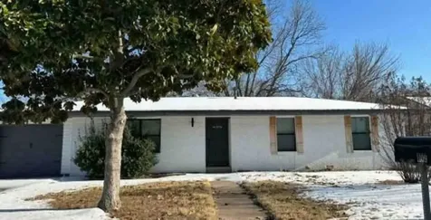 1109 Nugent Street Bowie TX 76230
