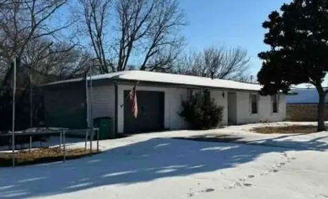 1109 Nugent Street Bowie TX 76230