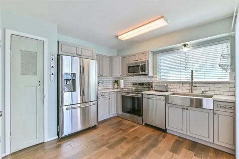 908 Calico Jack Cove Galveston TX 77554