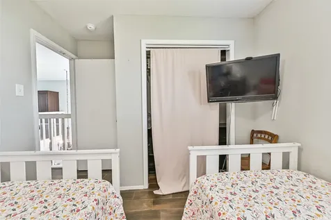 908 Calico Jack Cove Galveston TX 77554