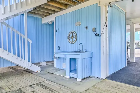 908 Calico Jack Cove Galveston TX 77554