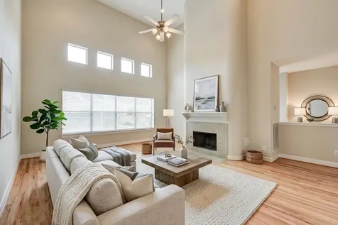 650 Westcross Street 35 Houston TX 77018