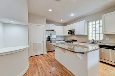 650 Westcross Street 35 Houston TX 77018