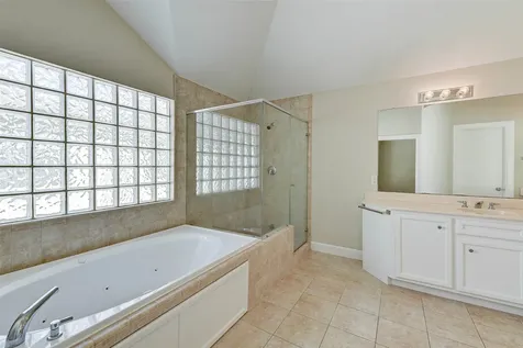 650 Westcross Street 35 Houston TX 77018