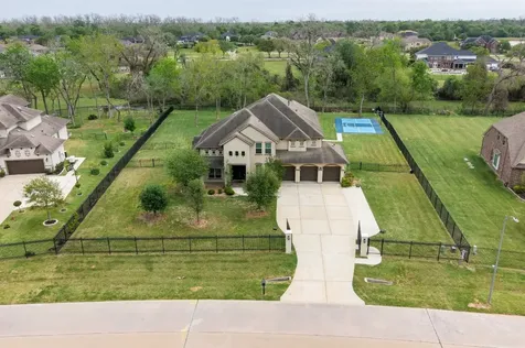 4826 Beekman Drive Missouri City TX 77459