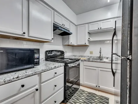 2601 Bellefontaine Street B317 Houston TX 77025
