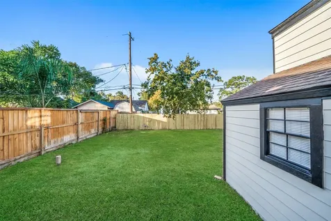 6829 Japonica Street Houston TX 77087