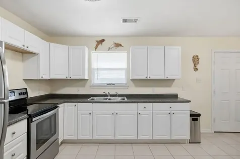 16522 John Silver Road Galveston TX 77554