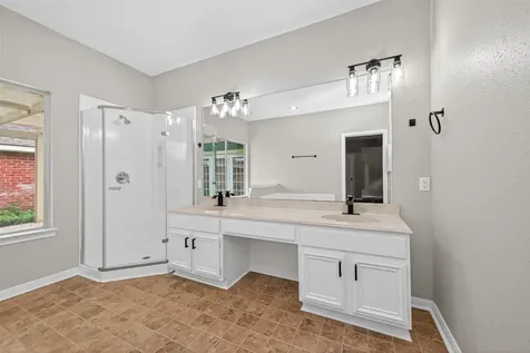 4735 Cashel Glen Drive Houston TX 77069