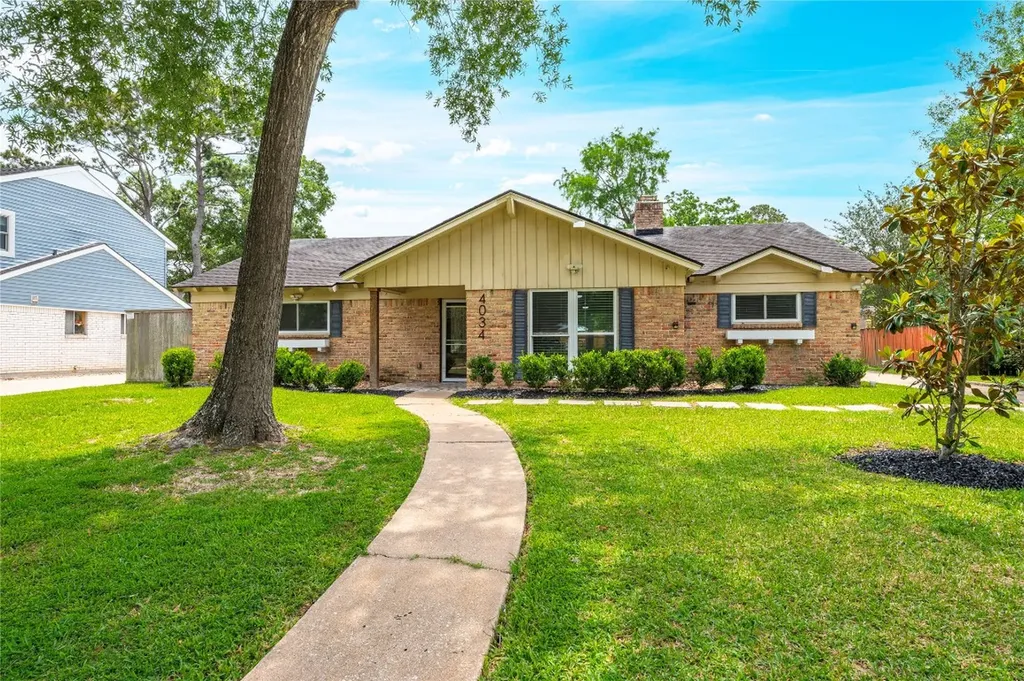 4034 Shady Springs Drive Seabrook TX 77586