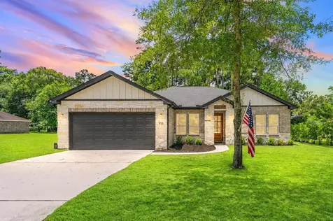 935 Four Fountains Street New Caney TX 77357